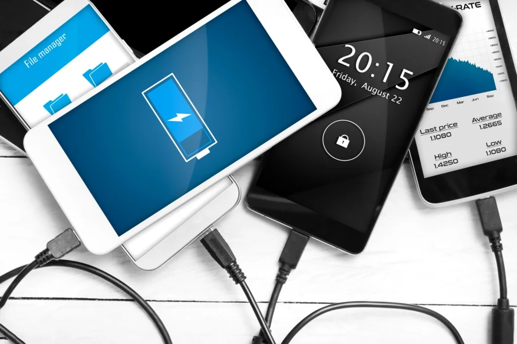 Γιατί 9 στους 10 φορτίζουν λάθος το κινητό τους; Το μυστικό που «κρύβουν» οι εταιρείες