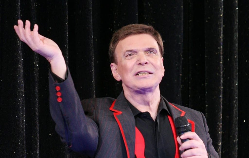 Ο εμβληματικός σόουμαν, Γιώργος Μαρίνος