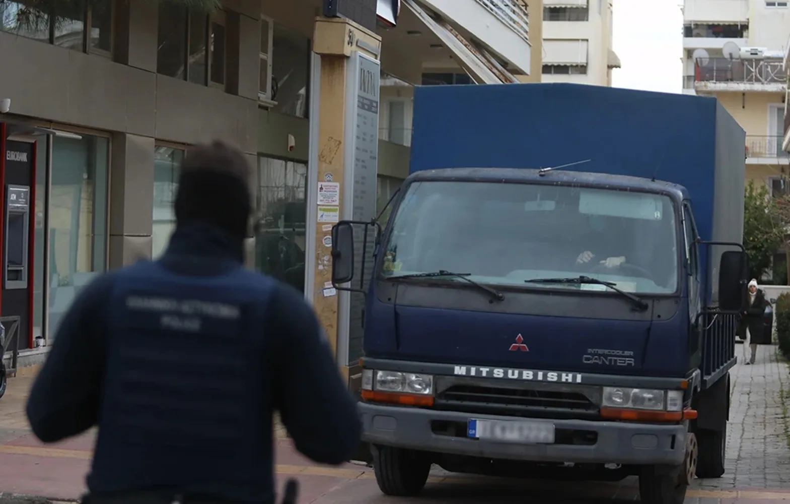 Ποιος είναι ο πασίγνωστος γκαλερίστας που συνελήφθη – Το βίντεο που τον «έκαψε»