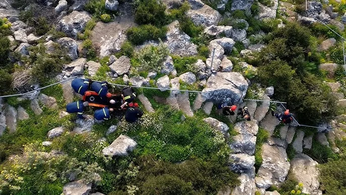 Ήπειρος: Επιχείρηση διάσωσης τραυματισμένου ορειβάτη 24 Ήπειρος: Επιχείρηση διάσωσης τραυματισμένου ορειβάτη