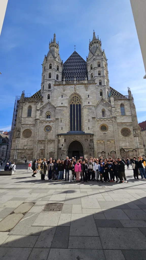 Εκπαιδευτική επίσκεψη μαθητών του Γυμνασίου Σαραβαλίου σε Βιέννη και Πράγα ΦΩΤΟ