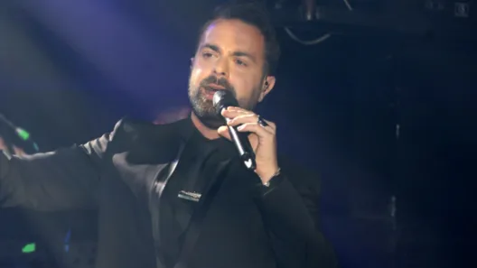 Θαμώνας ξυλοκόπησε τον Ηλία Βρεττό για μια...παραγγελιά!