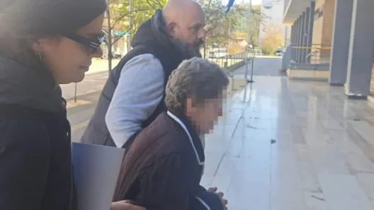 Θεσσαλονίκη: Στα δικαστήρια η ηλικιωμένη που συνελήφθη μετά τον θάνατο του άνδρα της ΒΙΝΤΕΟ - ΝΕΟΤΕΡΑ