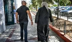 ΑΠΟΚΑΛΥΠΤΙΚΟ-Αχαΐα: Υπό ηλεκτρονική παρακολούθηση το Μέγα Σπήλαιο - Η αρχαιοκαπηλία και η σύλληψη Μοναχών - Ο Μητροπολίτης στο Patrapress.gr 26 ΑΠΟΚΑΛΥΠΤΙΚΟ-Αχαΐα: Υπό ηλεκτρονική παρακολούθηση το Μέγα Σπήλαιο - Η αρχαιοκαπηλία και η σύλληψη Μοναχών - Ο Μητροπολίτης στο Patrapress.gr