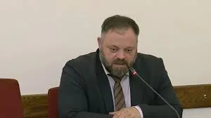 «Ανανέωση συμβάσεων ανεμβολίαστων επικουρικών εργαζομένων του ΕΣΥ»