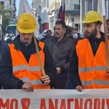 Πάτρα: Οι οικοδόμοι ενάντια στον πόλεμο και τους κινδύνους στον Αραξο