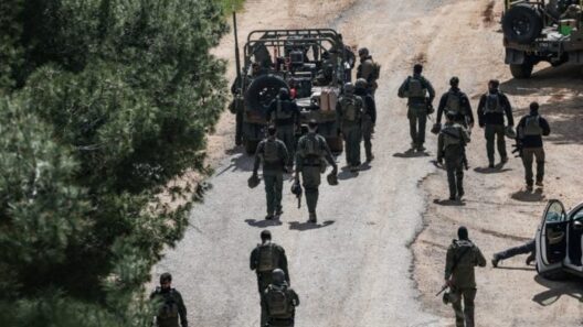 Ισραήλ: Ανακοίνωσε ζώνη ασφαλείας μέχρι τον ποταμό Λιτάνι - Νέο κύμα επιθέσεων στην Τεχεράνη