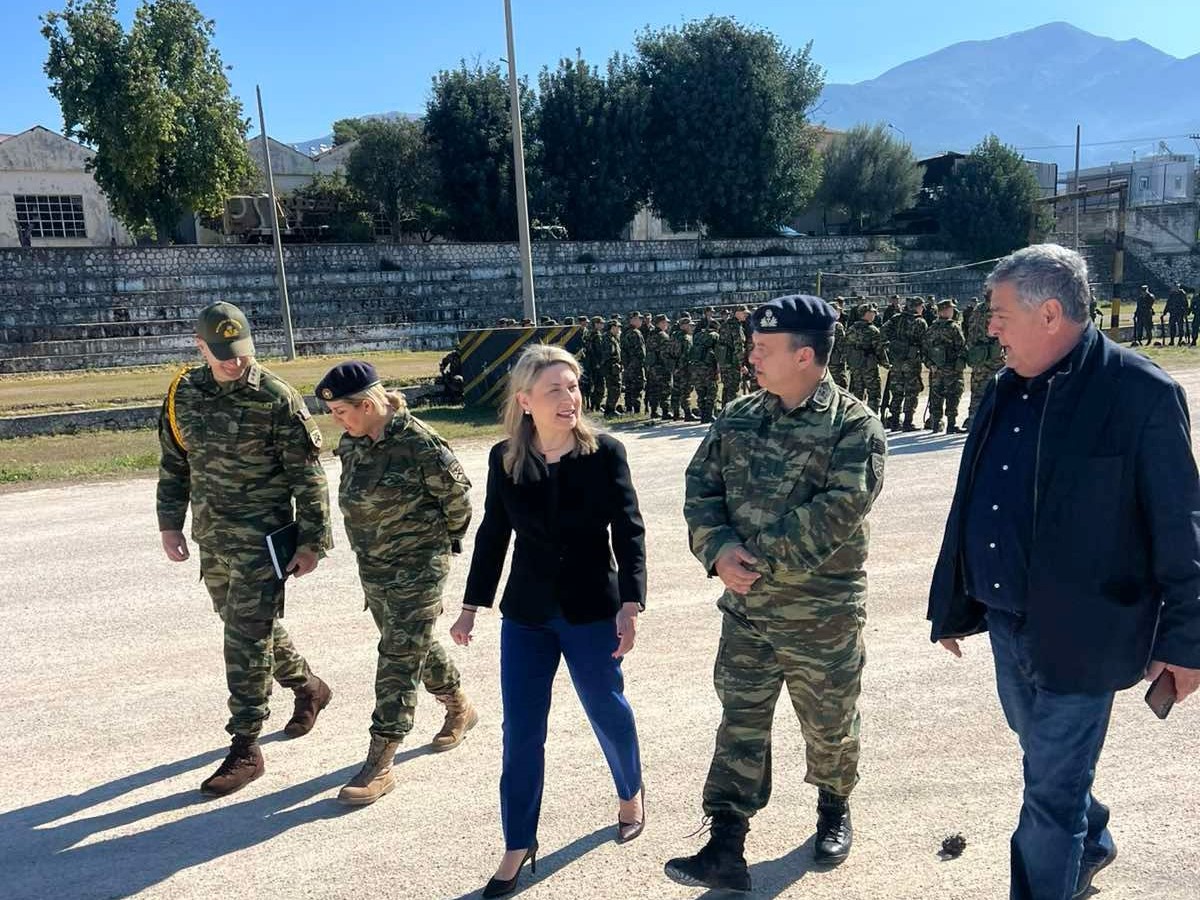 Πάτρα: Στο «αναβαθμισμένο» ΚΕΤΧ η Αλεξοπούλου για τους νεοσύλλεκτους ΦΩΤΟ