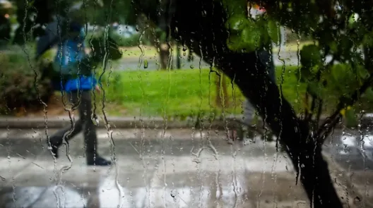 Αχαΐα: Χειμωνιάτικος καιρός, με βροχές, καταιγίδες και Αφρικανική σκόνη