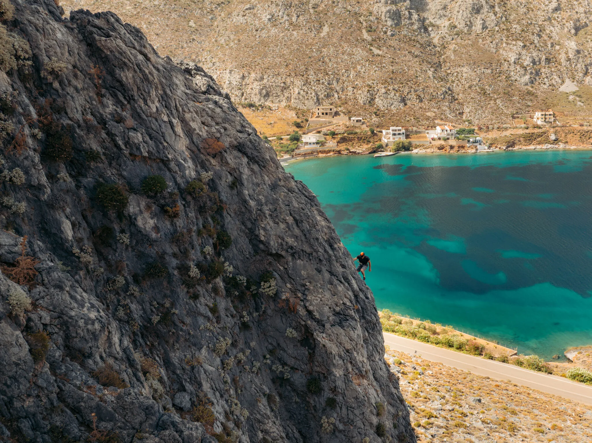 Αναρριχητής νεκρός στην Κάλυμνο, έπεσε από ύψους 10 μέτρων