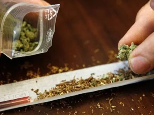 Κάτω Αχαΐα: Τον «έπιασαν» με τσιγαριλίκια