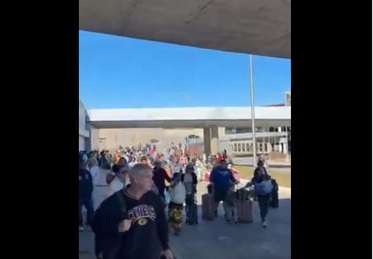 Εκκενώθηκε το διεθνές αεροδρόμιο του Κάνσας ΒΙΝΤΕΟ