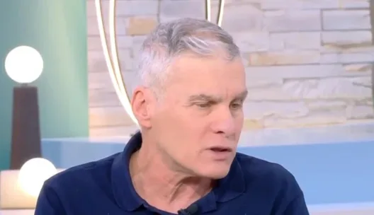 Αχαΐα: Καθηγητής οδηγήθηκε σε παραίτηση λόγω bullying - «Μαθητές μου πέταγαν πέτρες»