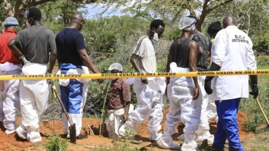 Ομαδικός τάφος με 32 πτώματα στη Κένυα, τα περισσότερα νήπια