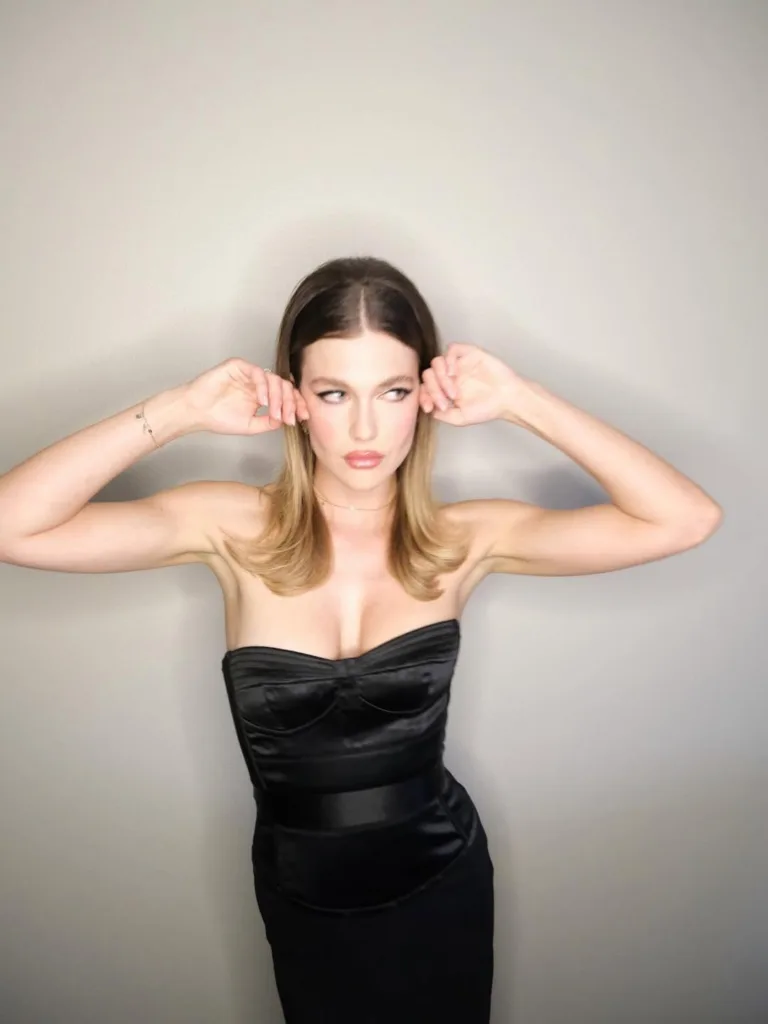 Στο πάρτι του Έλτον Τζον για τα Οσκαρ 2026 η Κλέλια Ανδριολάτου ΦΩΤΟ