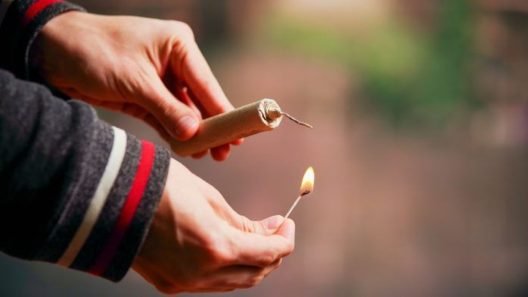 Πάτρα: Γιατί συνελήφθη ο 15χρονος στα χέρια του οποίου εξερράγη κροτίδα