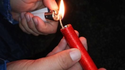 Παραλία Πατρών: Κροτίδα εξερράγη στα χέρια 15χρονου μαθητή, εσπευσμένα στο νοσοκομείο