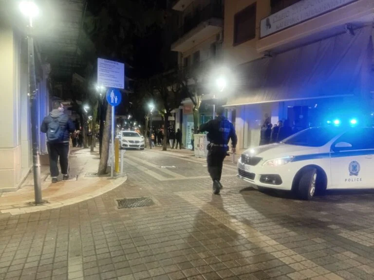 Αγρίνιο: Τραυμάτισαν 16χρονο με αιχμηρό αντικείμενο - Πιάστηκαν έξι ΦΩΤΟ