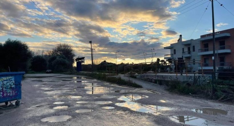 Πάτρα: Θέλει 100€ εκατ. για να κλείσουν οι λακκούβες - Ελλείψει κονδυλίων θα παραμείνει «βομβαρδισμένη» πόλη - Η αποκαλυπτική μελέτη για «κρατήρες» και χωματόδρομους ΦΩΤΟ