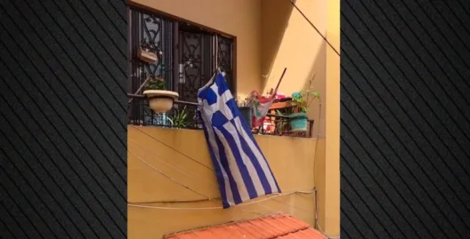 Συγκίνηση στον Λίβανο: Δοξολογία και ελληνικές σημαίες σε μπαλκόνια για την 25η Μαρτίου ΒΙΝΤΕΟ