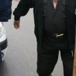 Πάτρα: Τον πλάκωσε στο ξύλο με μαγκούρα!