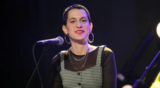 Πώς μετονομάστηκε το τραγούδι «Βαλς των Χαμένων Ονείρων» που ερμηνεύει η Μαριάνα Κατσιμίχα ΒΙΝΤΕΟ