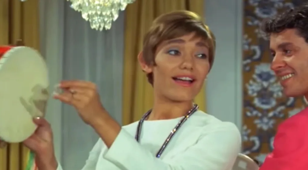 Πώς η Φρειδερίκη «εμπόδισε» τον γάμο της Μαρινέλλας με τον πατέρα του παιδιού της 26 Πώς η Φρειδερίκη «εμπόδισε» τον γάμο της Μαρινέλλας με τον πατέρα του παιδιού της