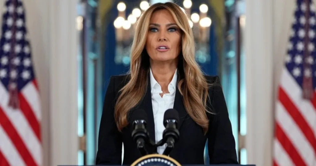 Ουάσιγκτον: Πώς ο Eλληνας πρέσβης διόρθωσε το «Μακεδονία» κατά την ομιλία της Μελάνια Τραμπ