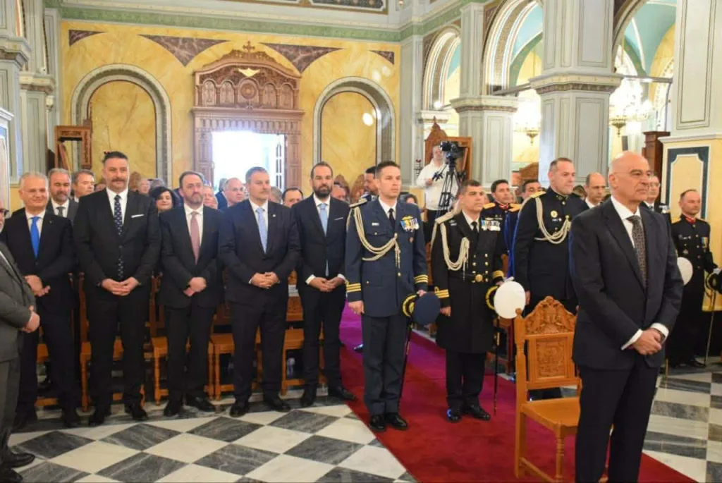 Νίκος Δένδιας από Μεσολόγγι: «Η ελευθερία έχει κόστος και απαιτεί θυσίες» - Τιμήθηκε με τον Χρυσό Σταυρό ΦΩΤΟ - ΒΙΝΤΕΟ 30 Νίκος Δένδιας από Μεσολόγγι: «Η ελευθερία έχει κόστος και απαιτεί θυσίες» - Τιμήθηκε με τον Χρυσό Σταυρό ΦΩΤΟ - ΒΙΝΤΕΟ