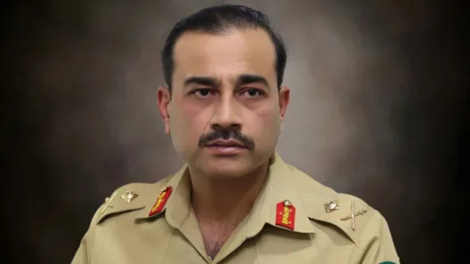 Ασίμ Μουνίρ: Ποιος είναι ο «αγαπημένος στρατάρχης» του Τραμπ από το Πακιστάν και γιατί