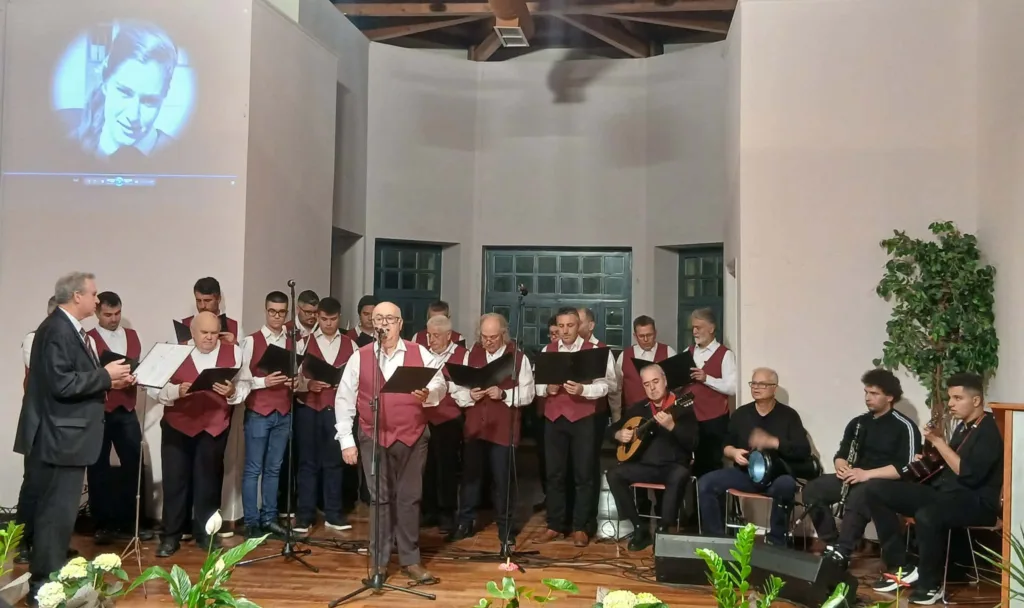 Η Βάνα Μπεντεβή τιμήθηκε με τον Χρυσούν Σταυρόν της Ιεράς Μητροπόλεως, στο Αίγιο: ΦΩΤΟ 30 Η Βάνα Μπεντεβή τιμήθηκε με τον Χρυσούν Σταυρόν της Ιεράς Μητροπόλεως, στο Αίγιο: ΦΩΤΟ