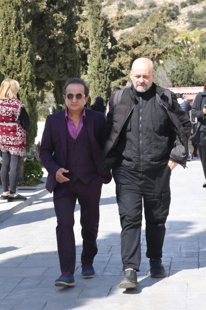 Το τελευταίο χειροκρότημα για τον Γιώργο Μαρίνο ΦΩΤΟ - ΒΙΝΤΕΟ 32 Το τελευταίο χειροκρότημα για τον Γιώργο Μαρίνο ΦΩΤΟ - ΒΙΝΤΕΟ