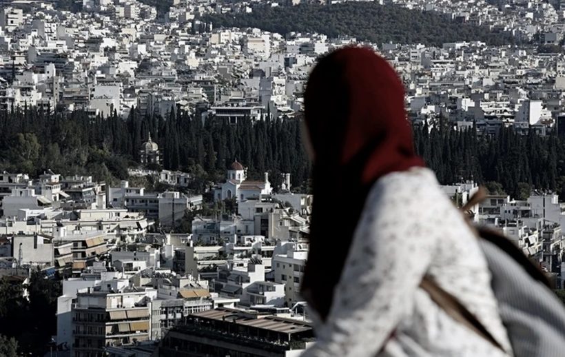 Προς απαγόρευση της μπούρκας στην Ελλάδα: Τα μέτρα που εξετάζει το υπουργείο Μετανάστευσης 24 Στο τραπέζι η απαγόρευση της μπούρκας στην Ελλάδα