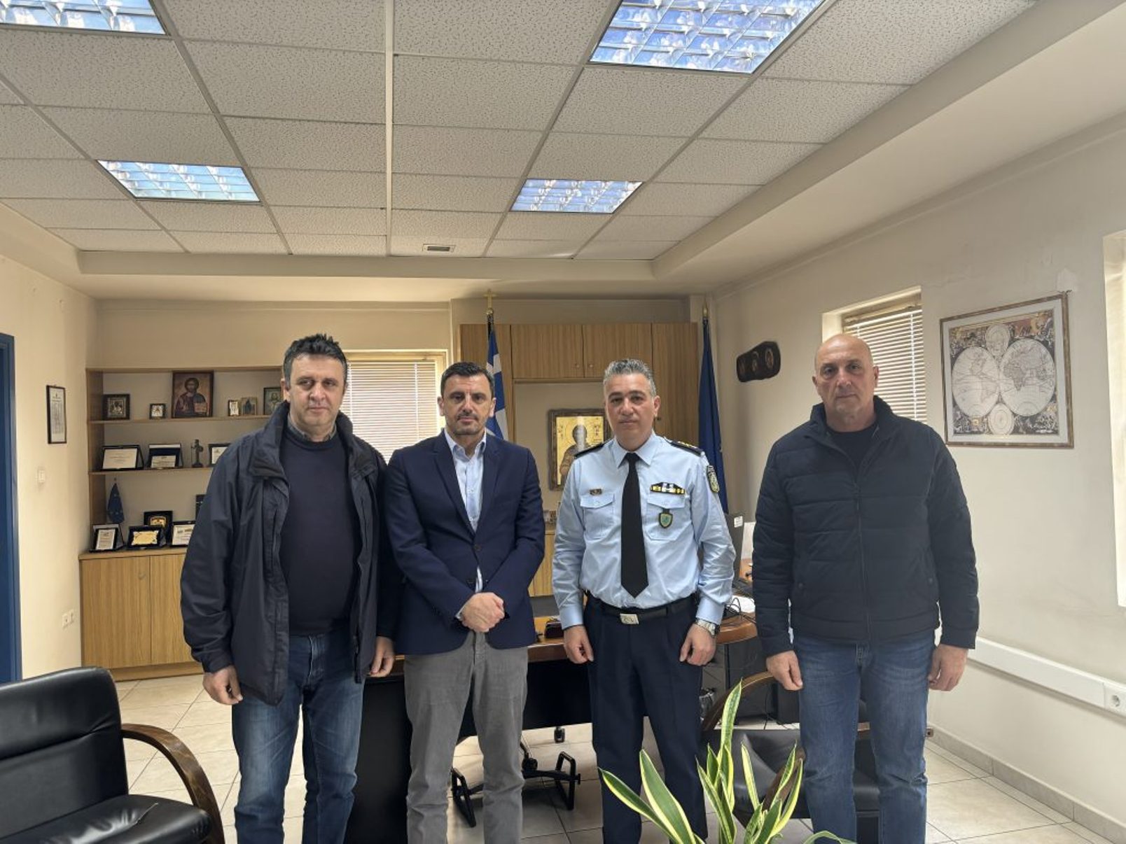 Πύργος: Επί τάπητος ζητήματα της ΕΛΑΣ, συνάντηση Νικολακόπουλου - Μασούρα 4 Πύργος: Επί τάπητος ζητήματα της ΕΛΑΣ, συνάντηση Νικολακόπουλου - Μασούρα