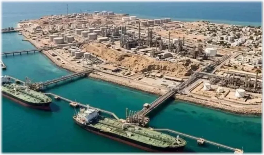 Στέλνει στρατό στο νησί Χαργκ το Ιράν, φόβοι για χερσαία επίιθεση των ΗΠΑ