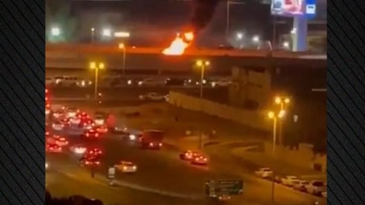 Ντουμπάι: Νεκρός οδηγός από θραύσματα αναχαίτισης πυραύλου, εκκενώσεις κτιρίων ΒΙΝΤΕΟ