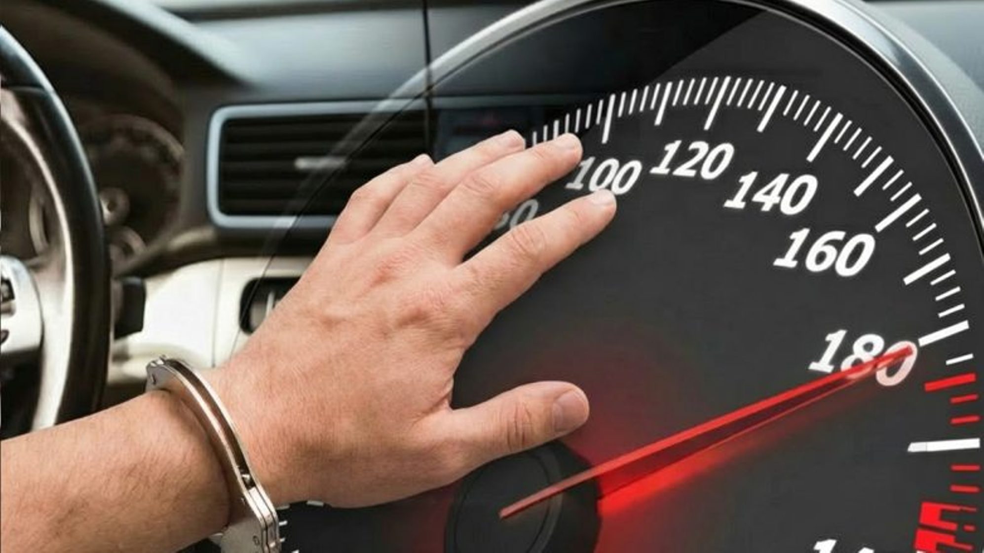 Λεωφόρος Λαυρίου: Ετρεχε με 151χλμ, μεθυσμένος και χωρίς δίπλωμα