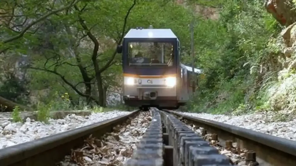 ΑΠΟΚΛΕΙΣΤΙΚΟ-ΟΔΟΝΤΩΤΟΣ: Την ώρα που ζητείται επαναλειτουργία η Hellenic train «ξηλώνει» τα βαγόνια