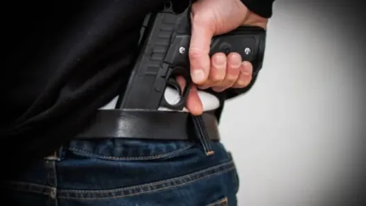 Πάτρα: Αποπειράθηκε να κλέψει κατάστημα, απειλώντας με...δήθεν πιστόλι!