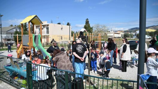 Πάτρα: Παραδόθηκε η νέα παιδική χαρά στην Περιβόλα, παρόντος Πελετίδη ΦΩΤΟ