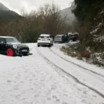 Οχημα βρέθηκε στον γκρεμό στο Πάπιγκο από τη σφοδρή χαλαζόπτωση