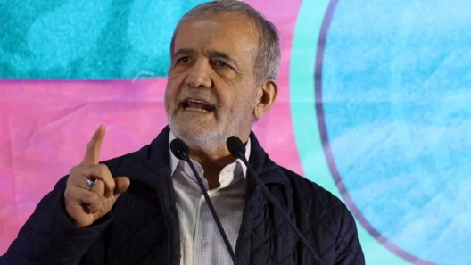 Ιράν: Σταματά τις επιθέσεις - Πρόεδρος Πεζεσκιάν: «Ζητώ συγγνώμη από τις γειτονικές χώρες - Δεν θα επιτεθούμε εκτός κι αν...»