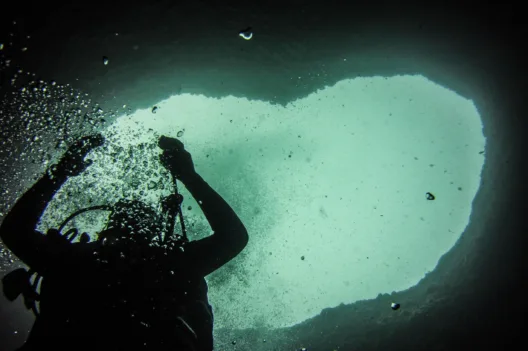 Βουλιαγμένη: Συνεχίζονται οι έρευνες για τον αγνοούμενο