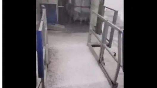 Ρώμη: Πλημμύρισε το διεθνές αεροδρόμιο, σφοδρή καταιγίδα και χαλαζόπτωση ΒΙΝΤΕΟ