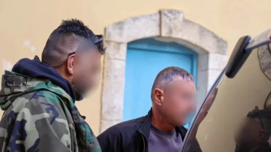 Ο Πολωνός κατηγορούμενος για κατασκοπεία οδηγείται στον Εισαγγελεά