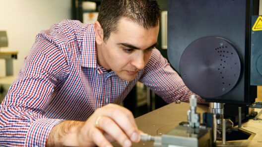 ΘΕΜΗΣ ΠΡΟΔΡΟΜΑΚΗΣ: Από το Αίγιο κατέκτησε την Αγγλία - «Η Τεχνητή νοημοσύνη δεν καλύπτει τα πάντα» - Μιλά αποκλειστικά στο Patrapress.gr