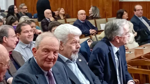 Στο Πολεμικό Μουσείο Καραμανλής - Σαμαράς...και το νέο Κόμμα