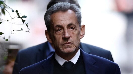 Νέα δικαστική μάχη για τον Σαρκοζί, αντιμέτωπος με πολυετή φυλάκιση