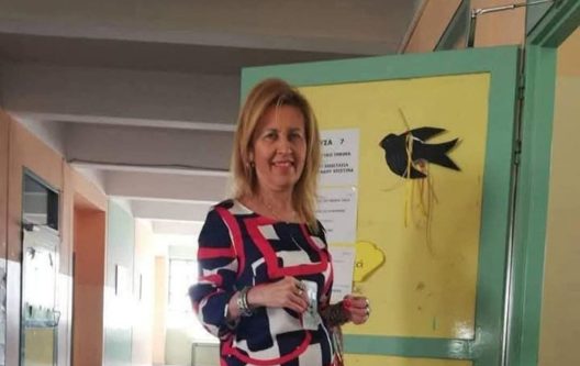 Θεσσαλονίκη: «Με αποκαλούσαν π…, πετούσαν μπουκάλια, έδειχναν τα οπίσθιά τους», σοκάρουν οι καταγγελίες της καθηγήτριας που πέθανε