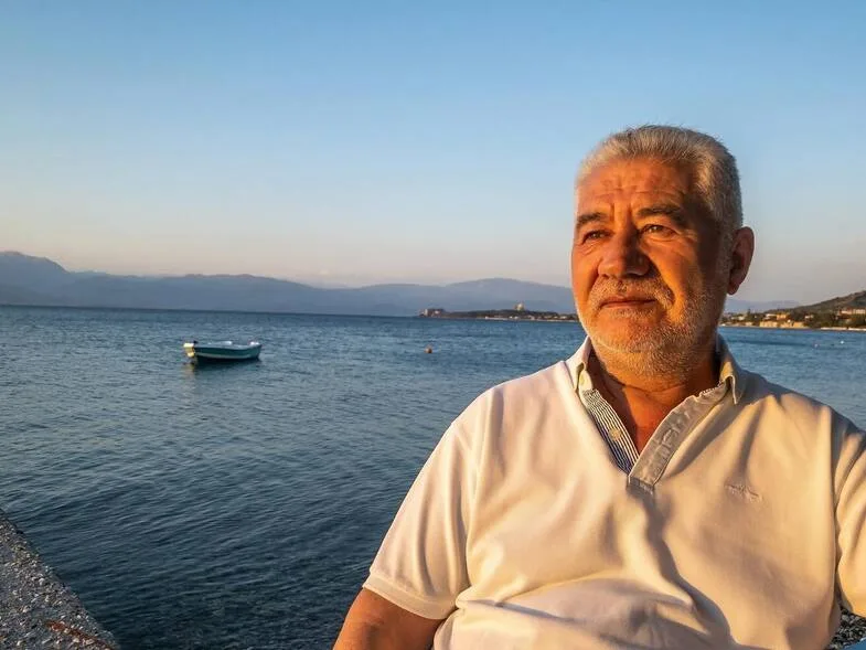 Πάτρα: Κηδεύεται ο Γ.Παπαχριστόπουλος, ιδιοκτήτης της ταβέρνας «Σταθάκος» 29 Πάτρα: Κηδεύεται ο Γ.Παπαχριστόπουλος, ιδιοκτήτης της ταβέρνας «Σταθάκος»